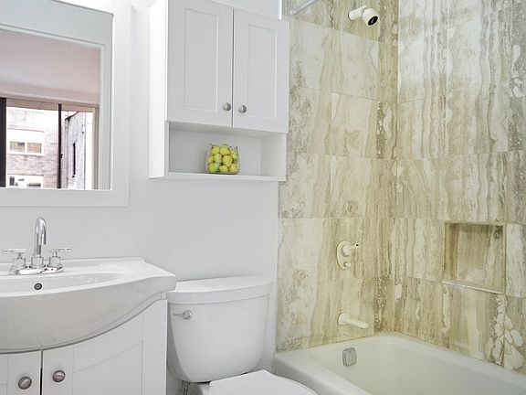 4th image of 157 E 32nd St APT 5C