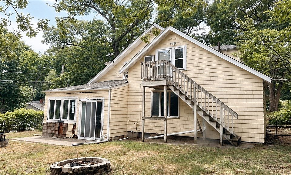 1st image of 126 Lakehurst Ave
