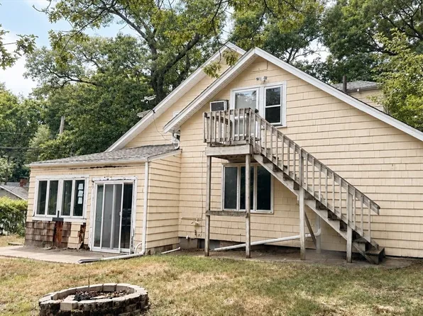 126 Lakehurst Ave, Weymouth, MA 02189