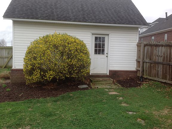 5th image of 2601 S 15th Pl