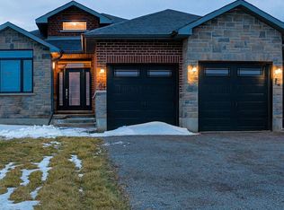 114 Northumberland Blvd, Quinte West, ON K8V 6L8