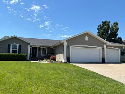 805 W 32nd Ave, Hutchinson, KS, 67502