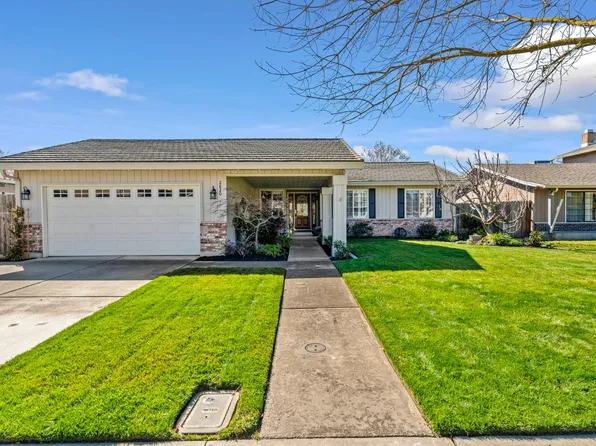 2820 Angel Dr, Stockton, CA 95209