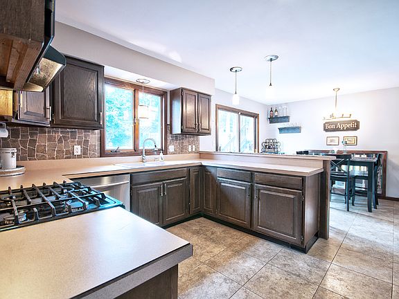 3rd image of 27087 Killian Ln