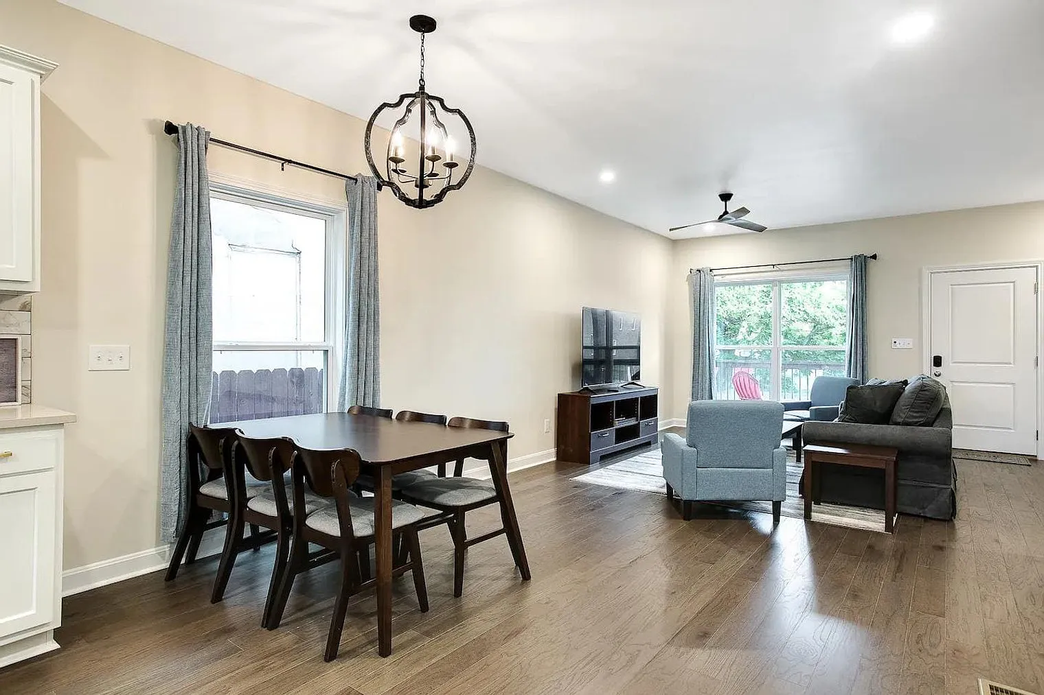 3 bed, 2.0 bath, 1496 sqft, $4,845 — Photo 1