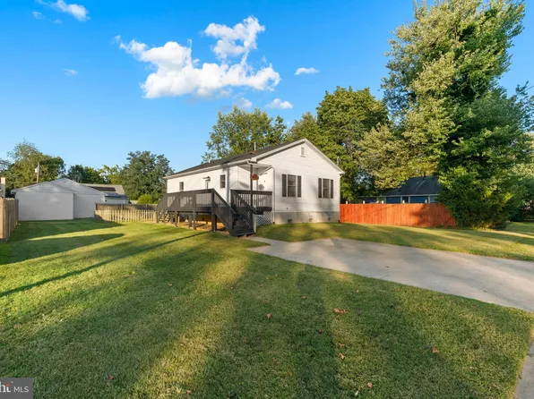 42 Lakeview Ave, Pennsville, NJ 08070