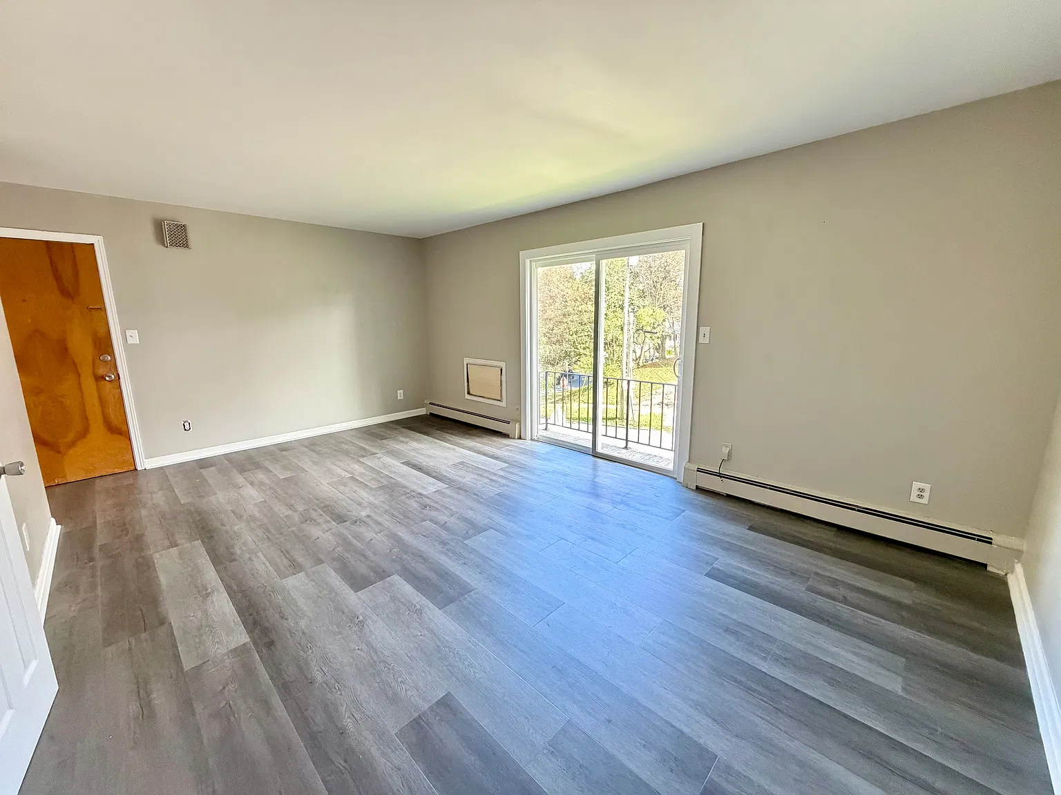1 bed, 700 sqft, $1,100 — Photo 4