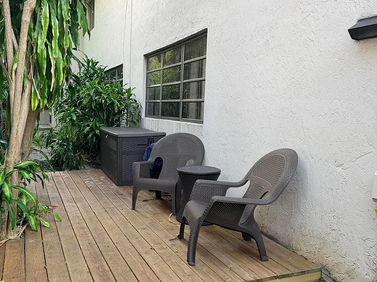 740 SE 1st Way #101 — Photo 39