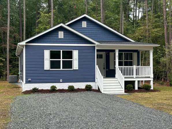 61 Salina Ln, Colonial Beach, VA 22443