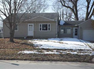 831 Western Ave, Marengo, IA 52301