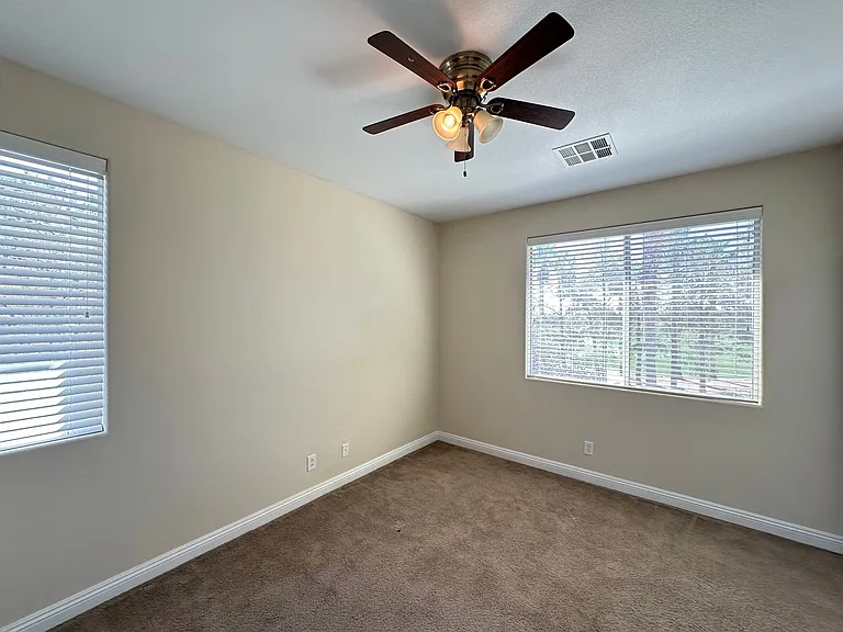 197 Spring Hollow Dr — Photo 13