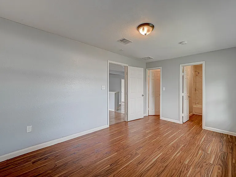 3406 Saint Benedict St — Photo 4