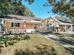 1310 Plantation Rd, Victoria, TX 77904