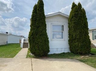 2024 Chloe Ln, Greenwood, IN 46143