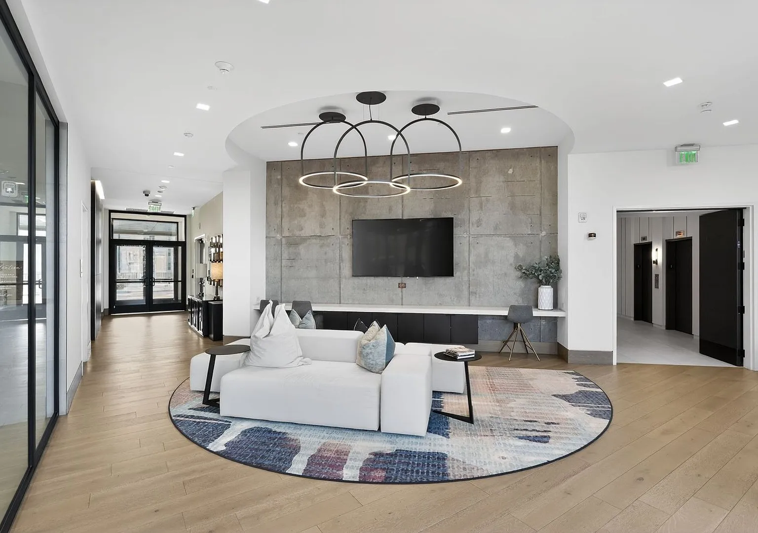 Charming Furnished HighRise 2BR Condo in Atlanta — Photo 3