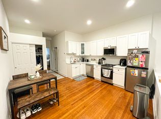 327 Pine St #1F, Philadelphia, PA 19106