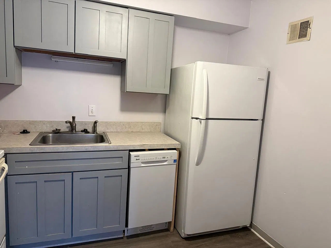 2 bed, 1.5 bath, 1320 sqft, $2,500 — Photo 1