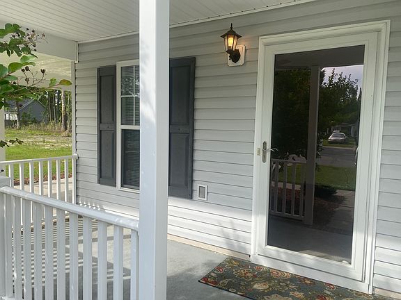 3rd image of 4226 Brandon St