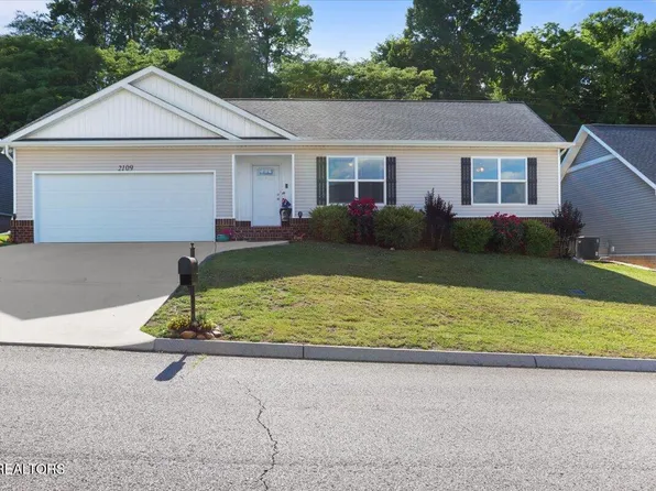 2109 Bluebonnet Dr, Mascot, TN 37806