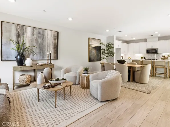27637 Ensemble Pl, Valencia, CA 91381