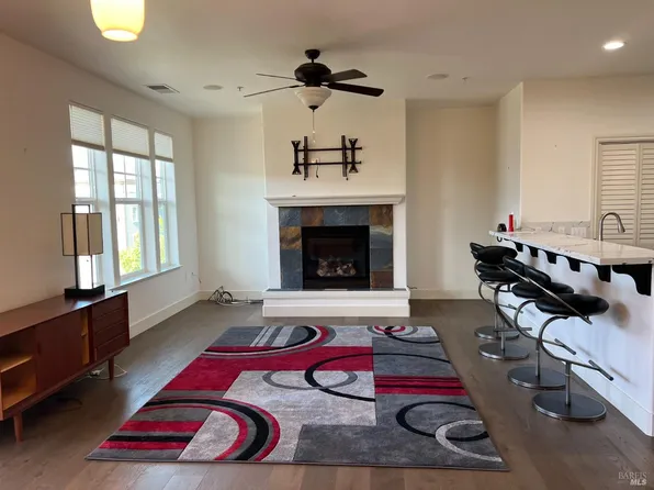 194 Johnson Street, Windsor, CA 95492