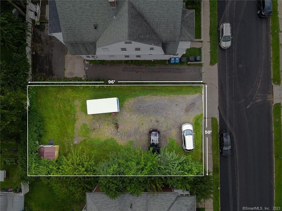 1st image of 39 Connecticut Avenue