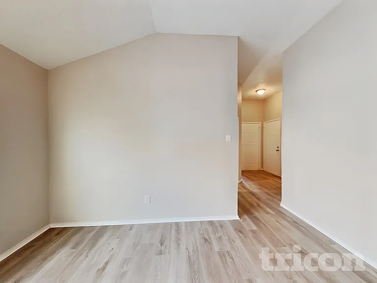 2745 Castro Ln — Photo 5