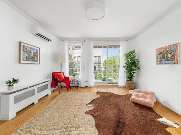 636 Leonard Street image 3 of 7