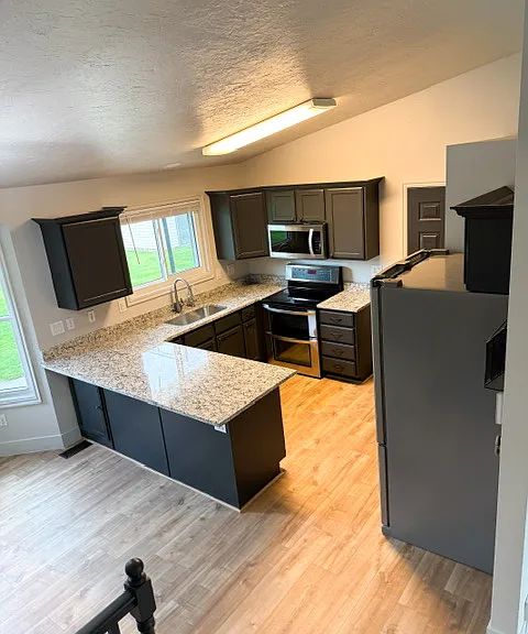 1127 S 1560 E — Photo 3