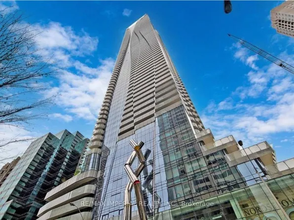 1 Bloor St E #6407, Toronto, ON M4W 0A8