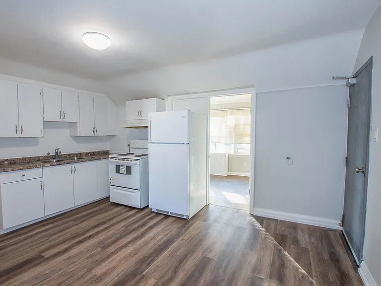 44 Rodman St #3 — Photo 4