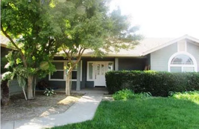 9741 Wamble Rd photo 1