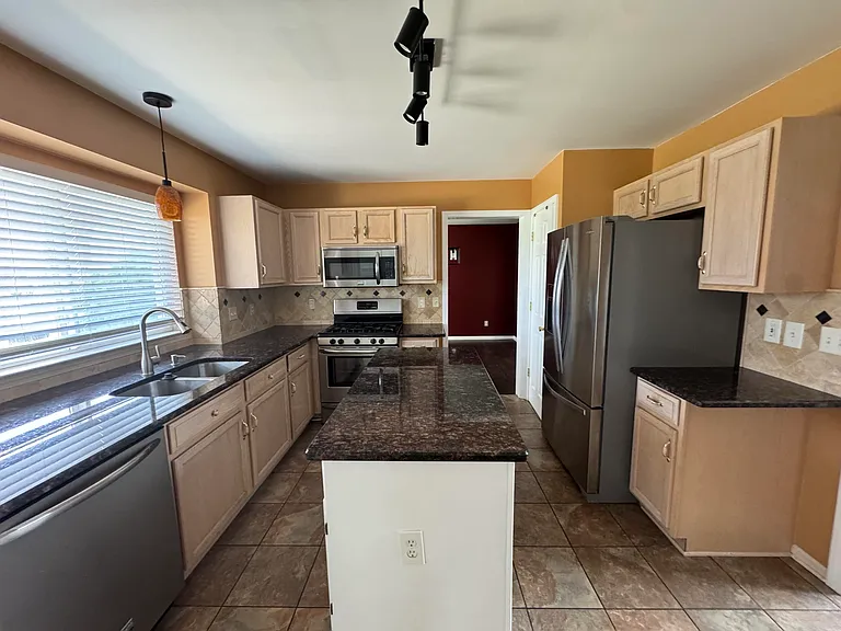 4677 NE Clover Rd — Photo 12