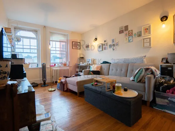 28 Anderson St APT 14, Boston, MA 02114