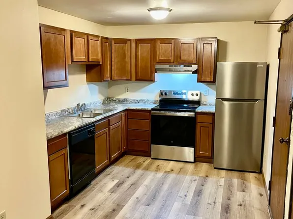 512 Bronson Rd, 512 E Bronson Rd APT 3, Seymour, WI 54165