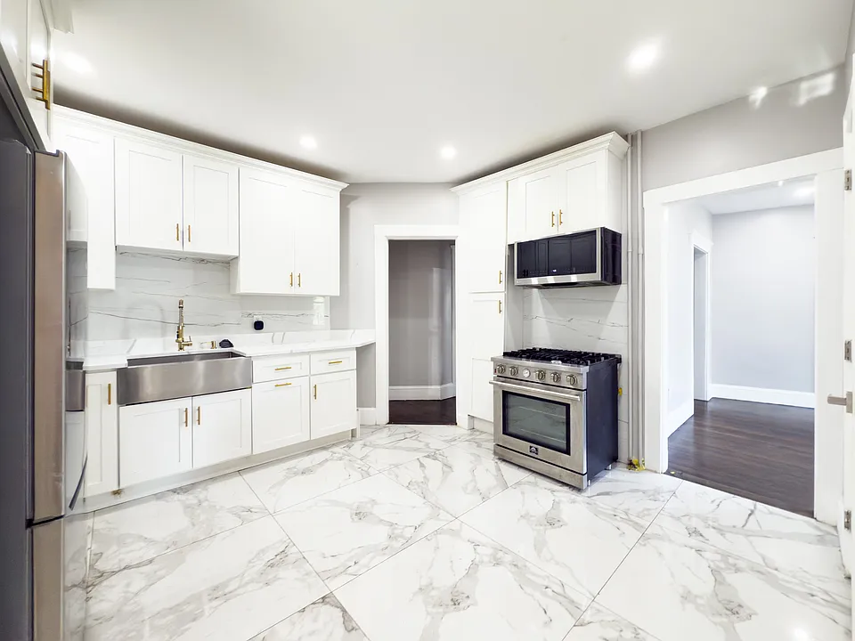 99 Adams St #1