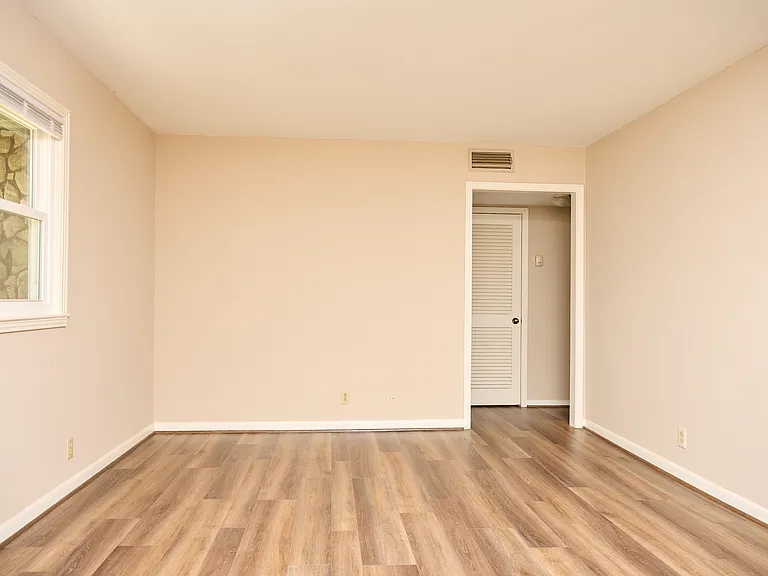 2929 Selena Dr — Photo 10