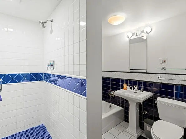 245 East 25th Street image 10 of 11