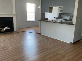 2400 Quail Run Dr, Kalamazoo, MI 49009