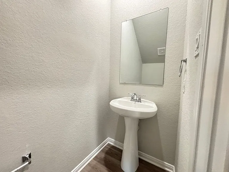 330 Caleb Ct — Photo 25