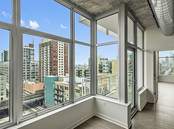 5th image of 50 E 16th St Unit 1215