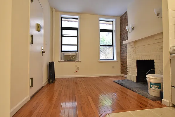 Rented by Bold New York | media 7