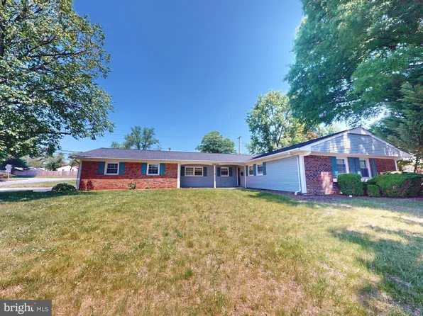 12200 Maycheck Ln, Bowie, MD 20715