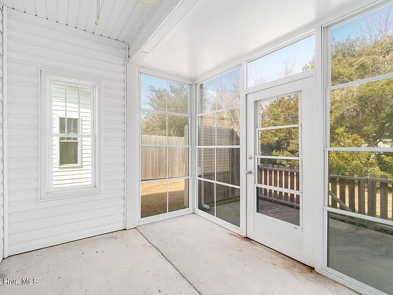1103 Pirates Landing Dr — Photo 19