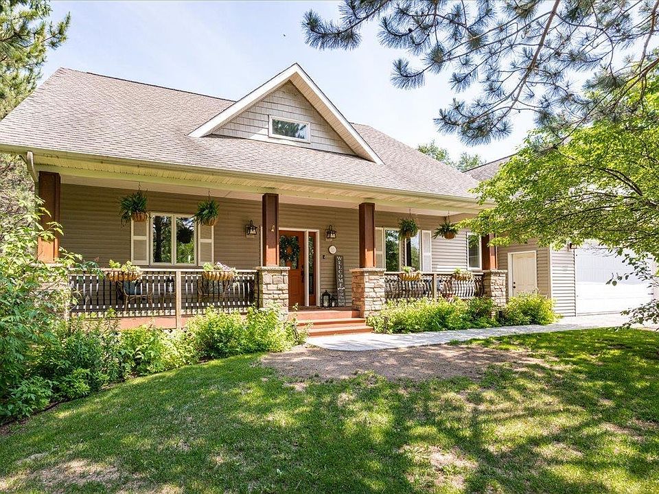 1st image of 3984 Willow Pl