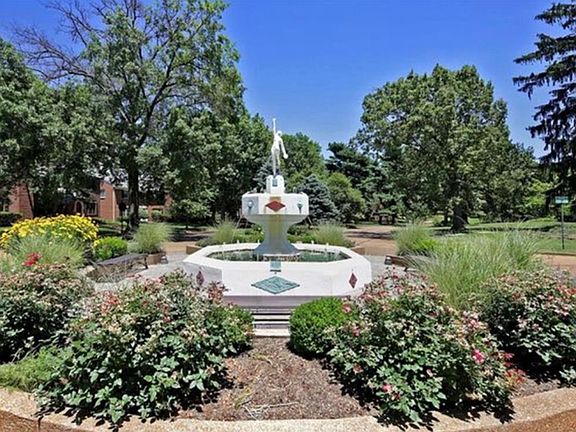 2nd image of 4586 Nadine Ct