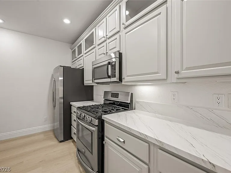1087 Luna Eclipse Ln #2 — Photo 4