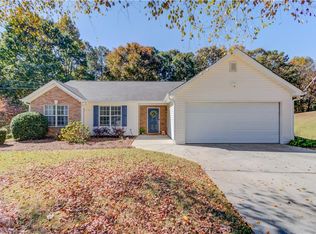 4624 Fox Forrest Dr, Flowery Branch, GA 30542
