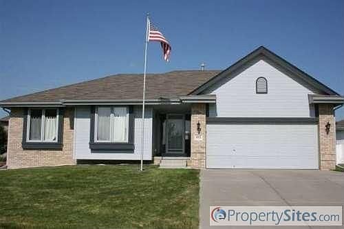 1st image of 102 Longwood Dr