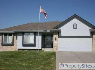 102 Longwood Dr, Papillion, NE 68133